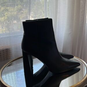 Steve Madden Tarra booties